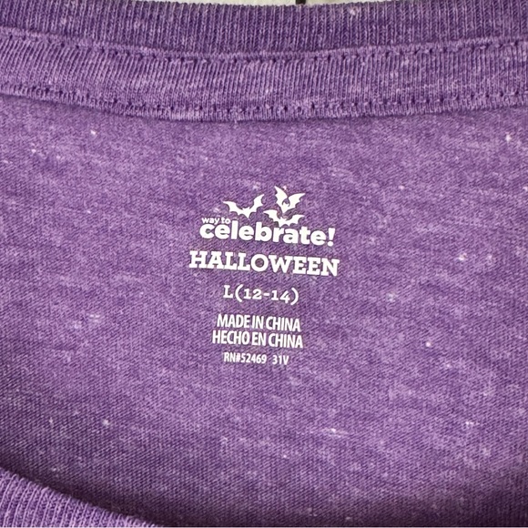 Way to Celebrate L (12-14) Purple Flower Skull Graphic Tee Halloween - Picture 3 of 8